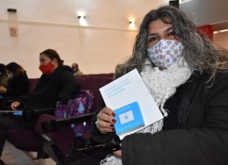 Feriantes y emprendedores reciben herramientas para acceder al pago electrónico