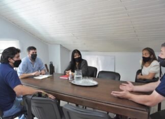 El municipio recibió a representantes de la Cámara de eventos ante la realización de fiestas en lugares no habilitados