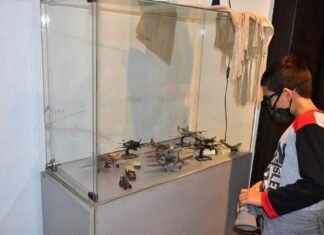 En Casa Molinas quedó inaugurada una muestra de aeromodelismo