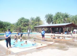 Niños y niñas disfrutan de la colonia de vacaciones municipal